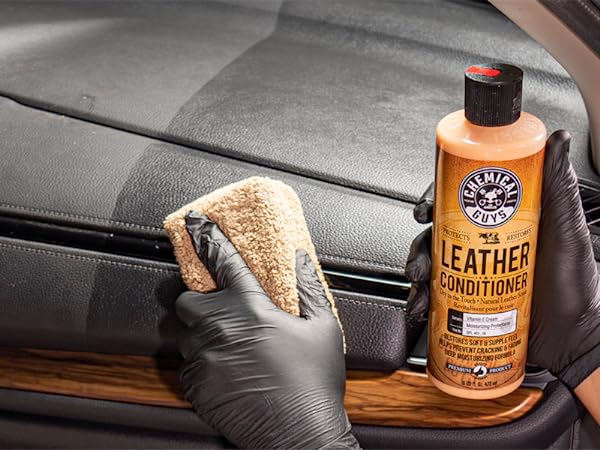 Los mejores productos para limpiar la tapicería del coche